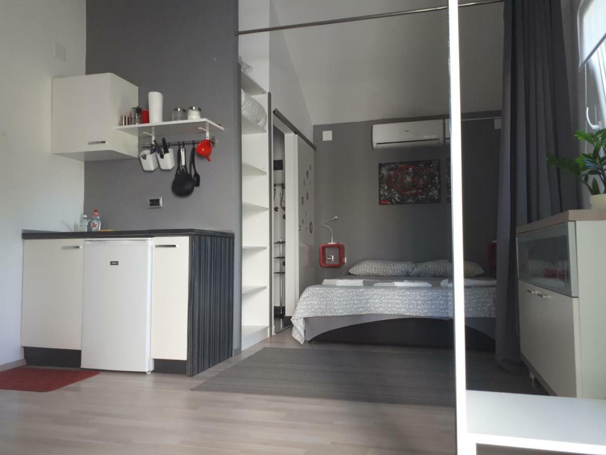 Studio Apartman Splash Пьешчана-Увала Экстерьер фото